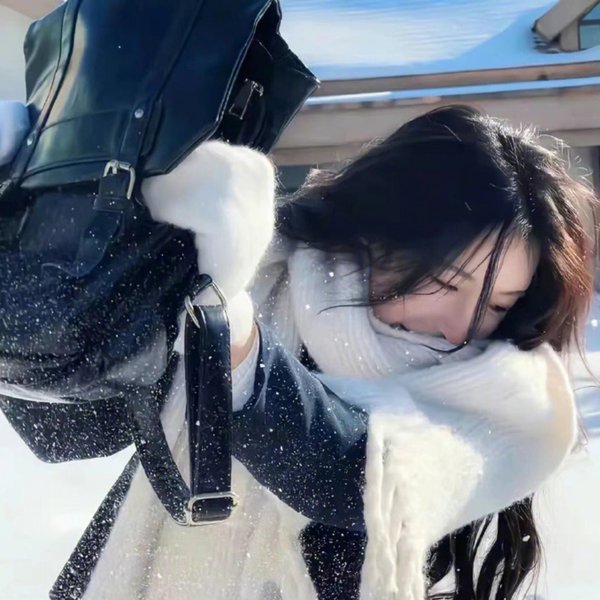 与鹦鹉同住